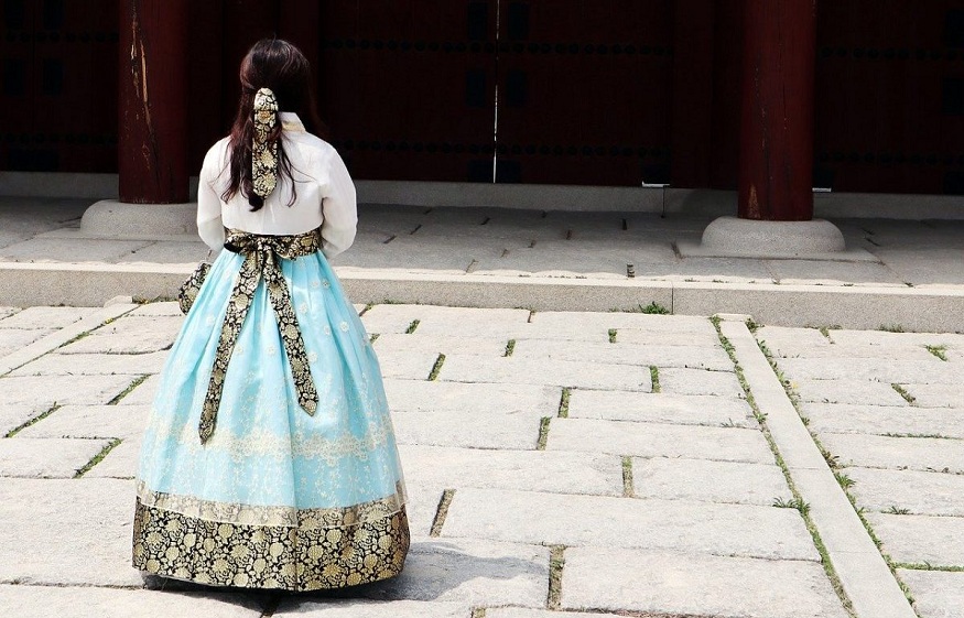 A Detailed Guide On Buying Modern Hanbok Clothing