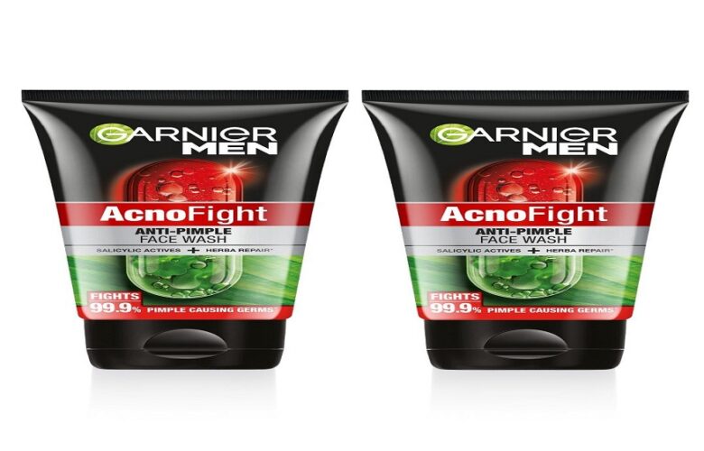 Why Men Get Pimples On Their Forehead & How the Right Face Wash Helps